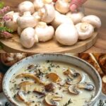 Filet de Poulet Juteux aux Légumes et Champignons : Une Combinaison Parfaite de Saveurs et de Nutriments